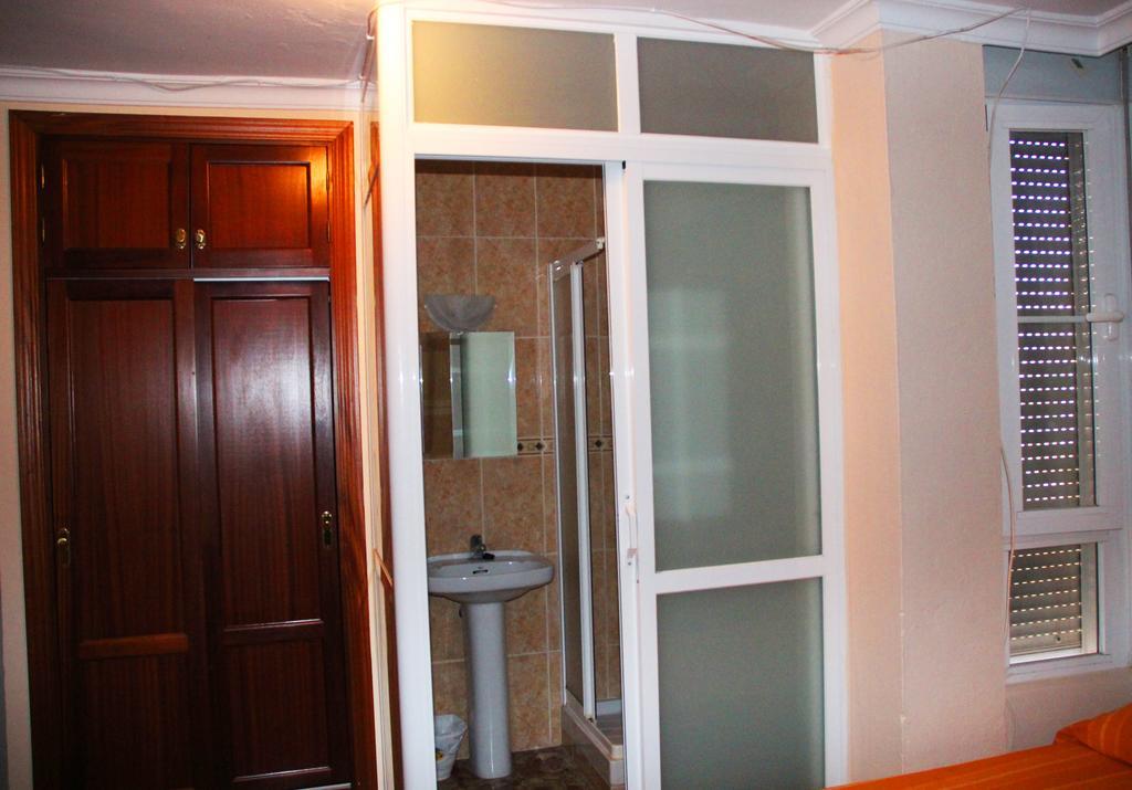 Budget Double Room External Private Bathroom,1697949615:JPEG