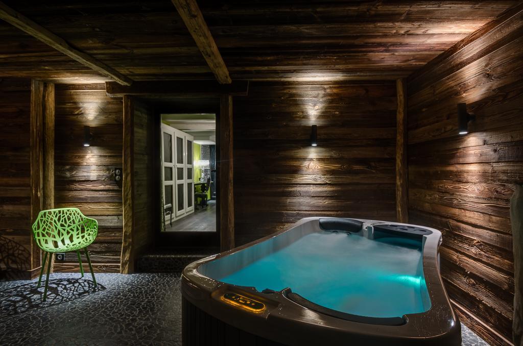 Double Room Private Spa infra-red light sauna,1687463060:JPEG