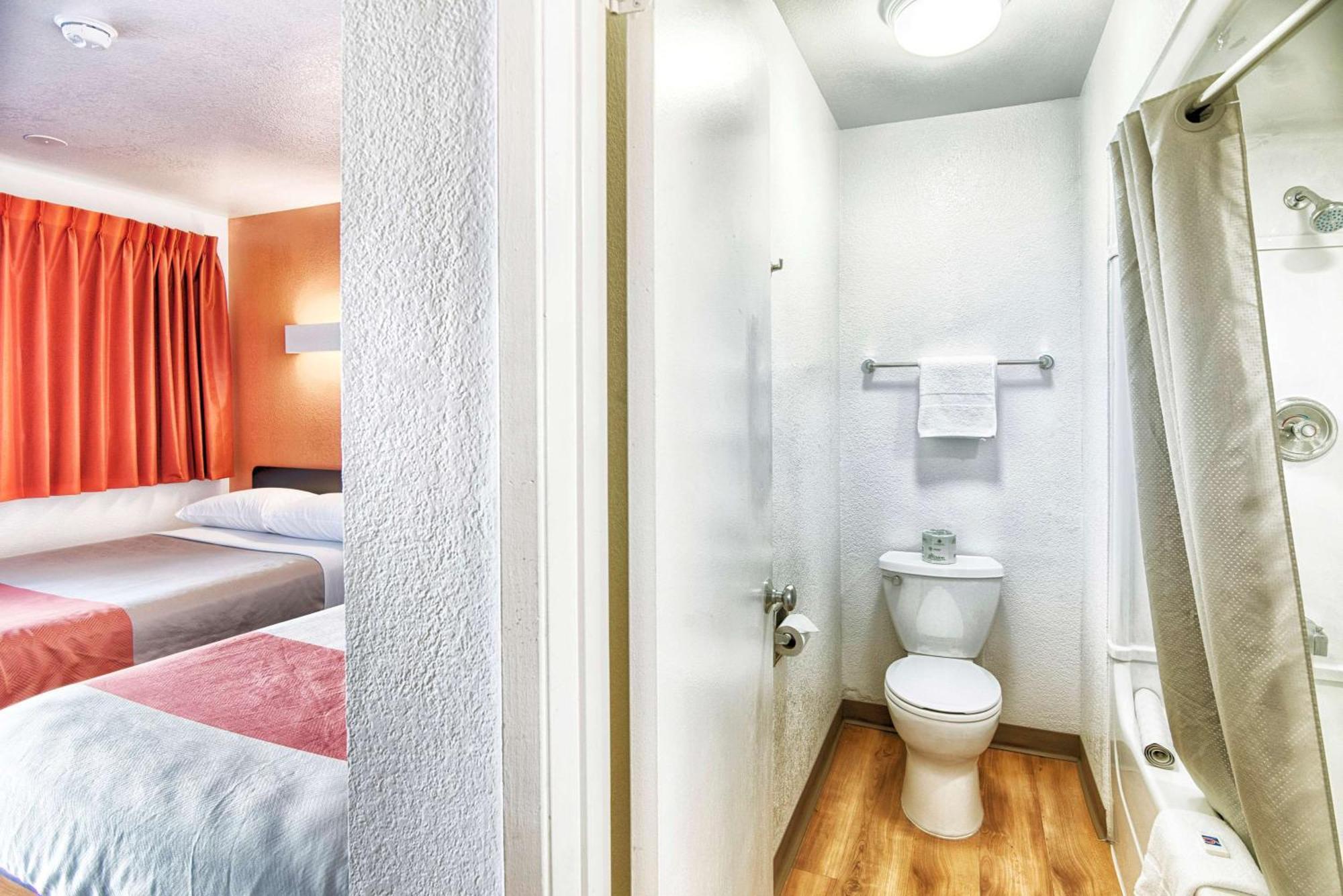 Double Room - Disability Access - Non-Smoking