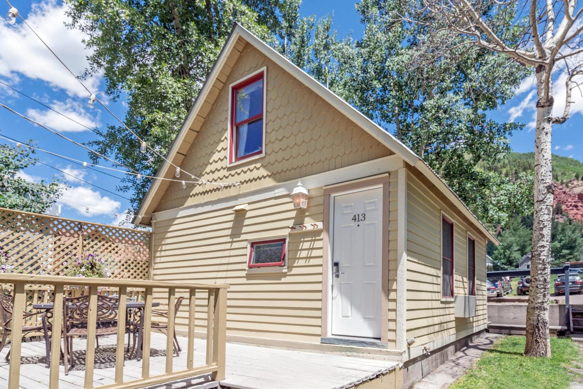 Cozy Cottage,1588168828:JPEG