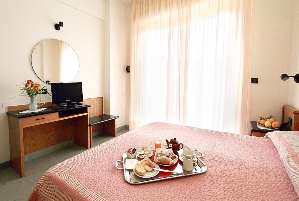 Double or Twin Room,67819568:JPEG