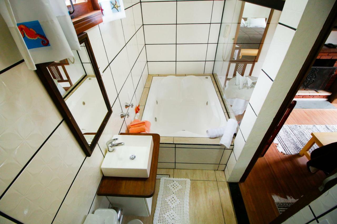 Deluxe Chalet Spa Bath
