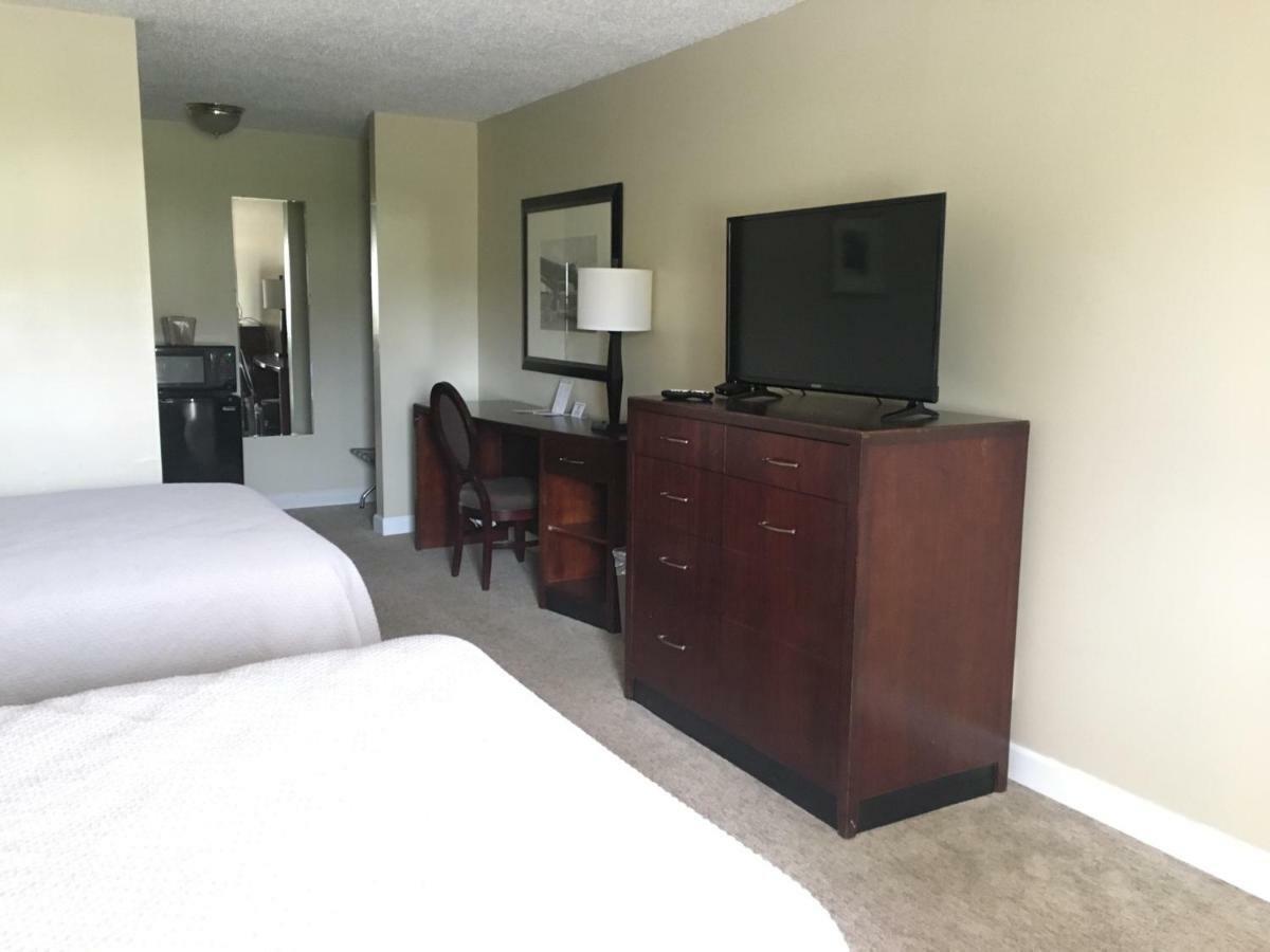 Double Room Two Double Beds Non-Smoking