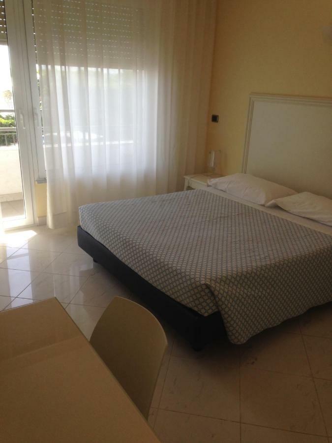 Studio Apartment Sea View,1695327934:JPEG