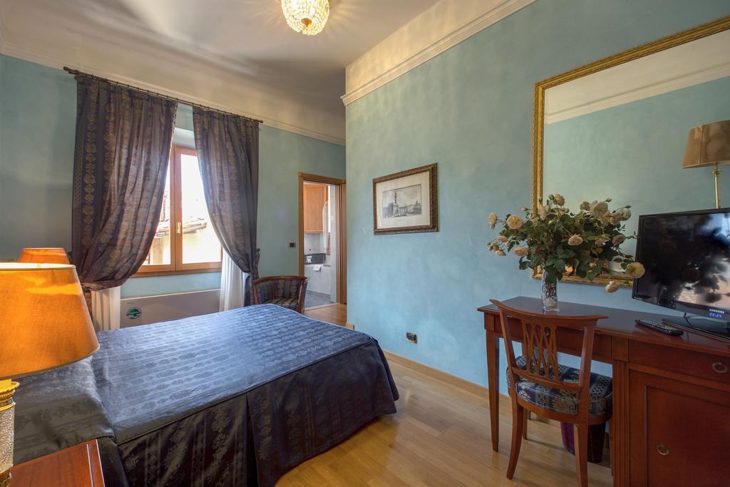 Double or Twin Room,79965333:JPEG