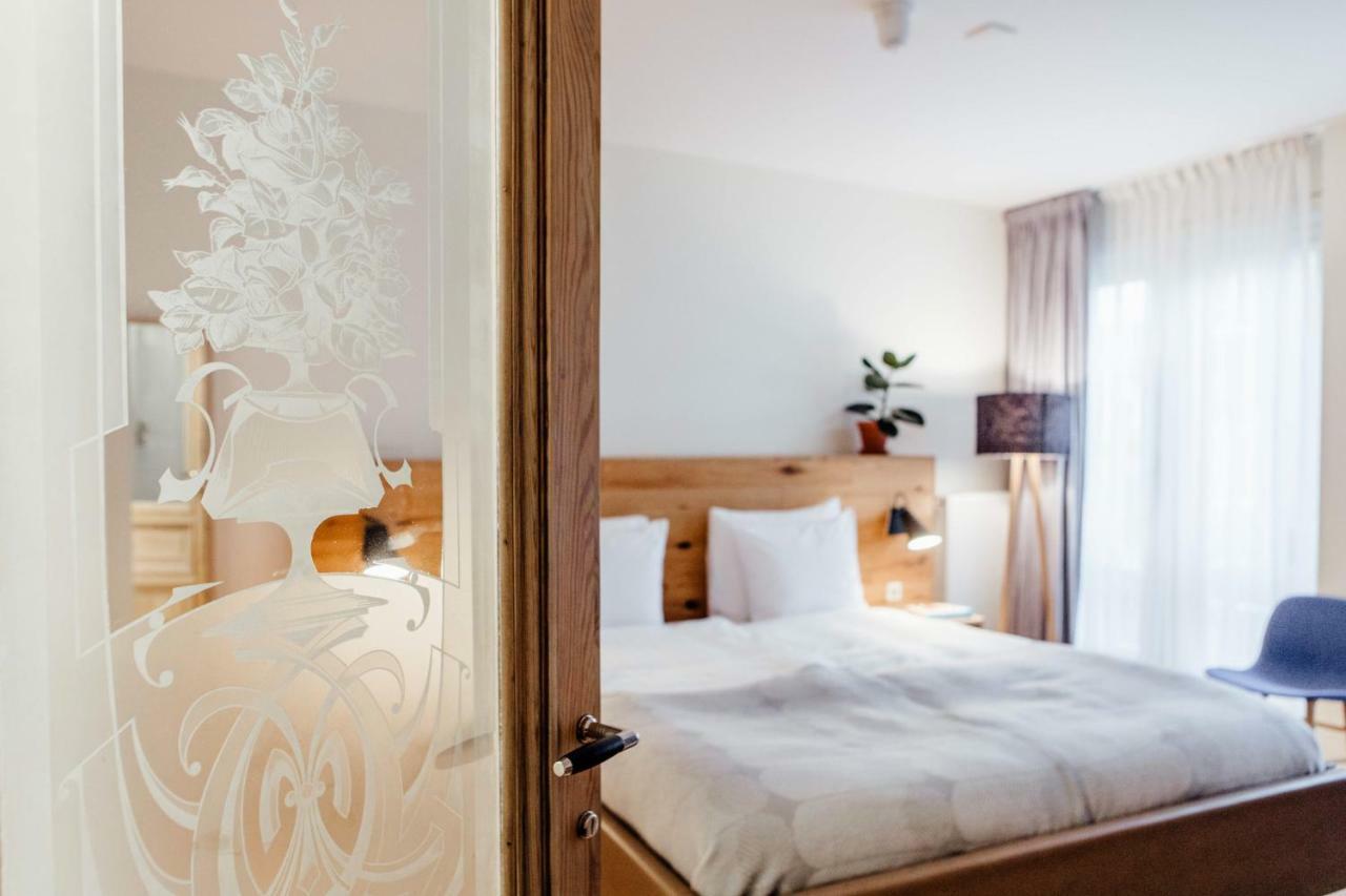 Double Room,1589430871:JPEG