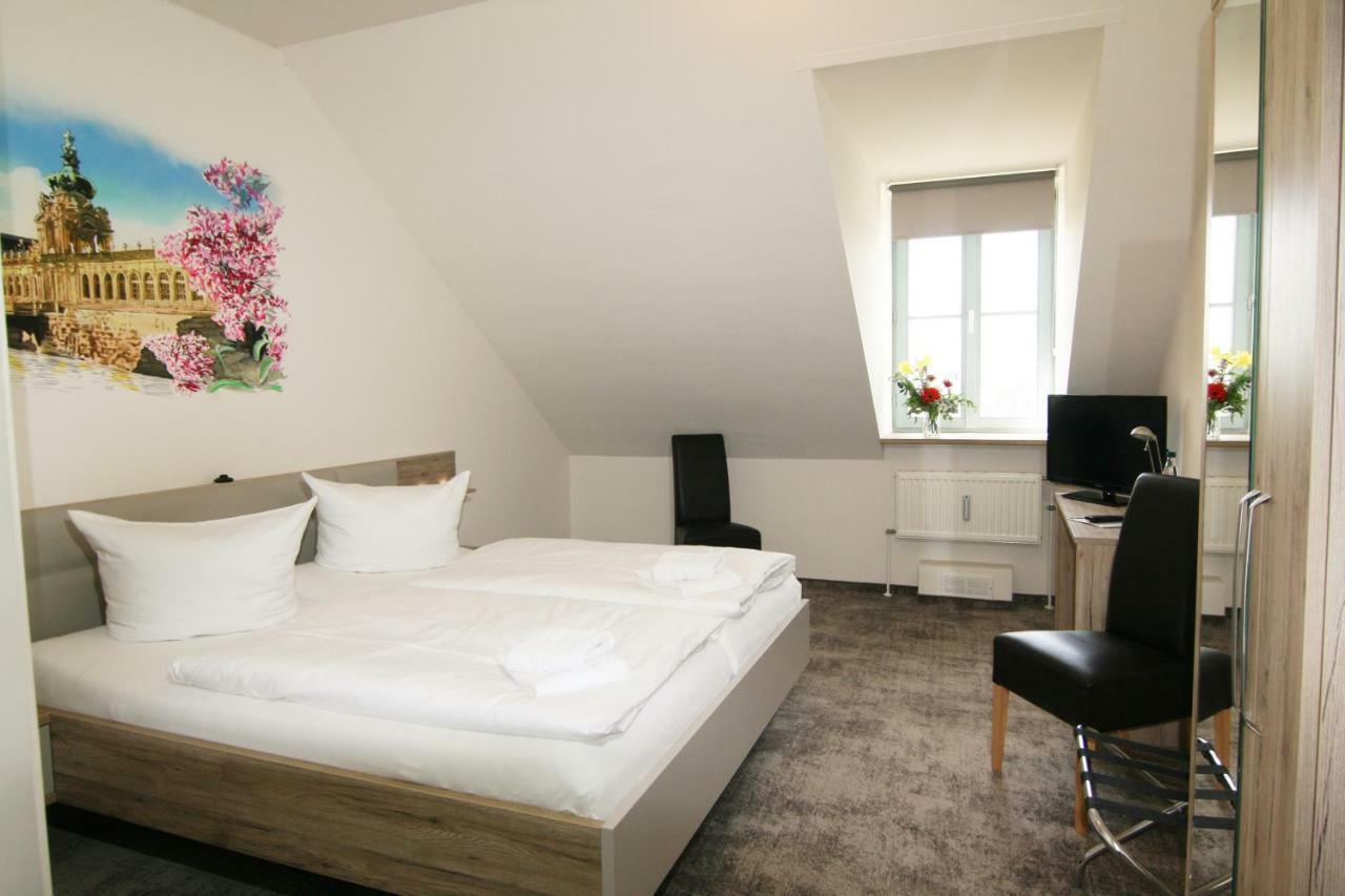 Double Room,799107897:JPEG