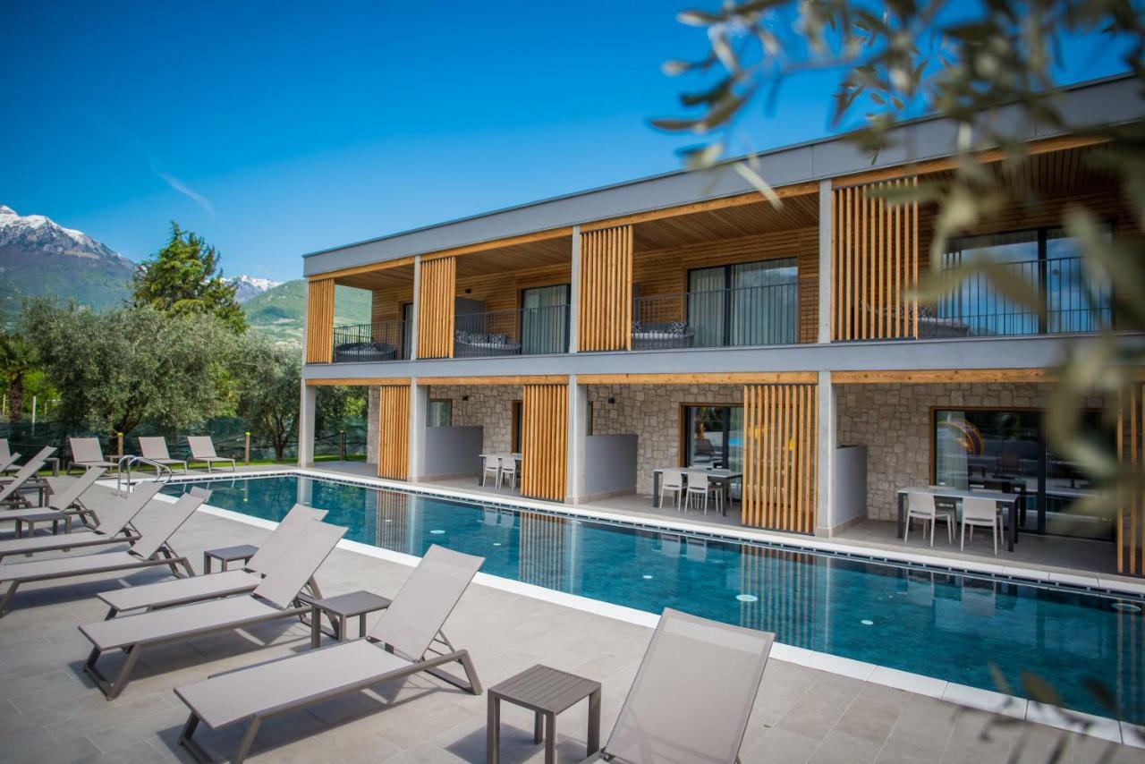Villa Pool,799554492:JPEG