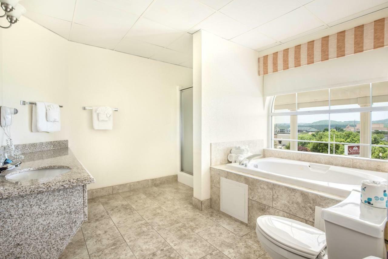 King Suite with Spa Bath,1558611118:JPEG