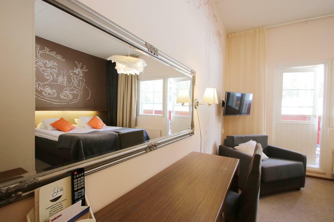 Standard Twin Room Bath