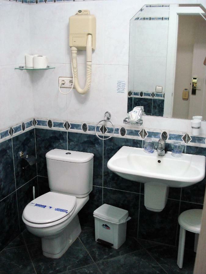Single Room Sea View,800137494:JPEG