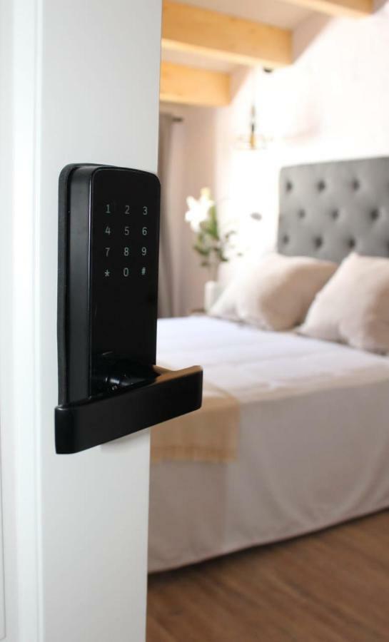 Double Room,1377159161:JPEG