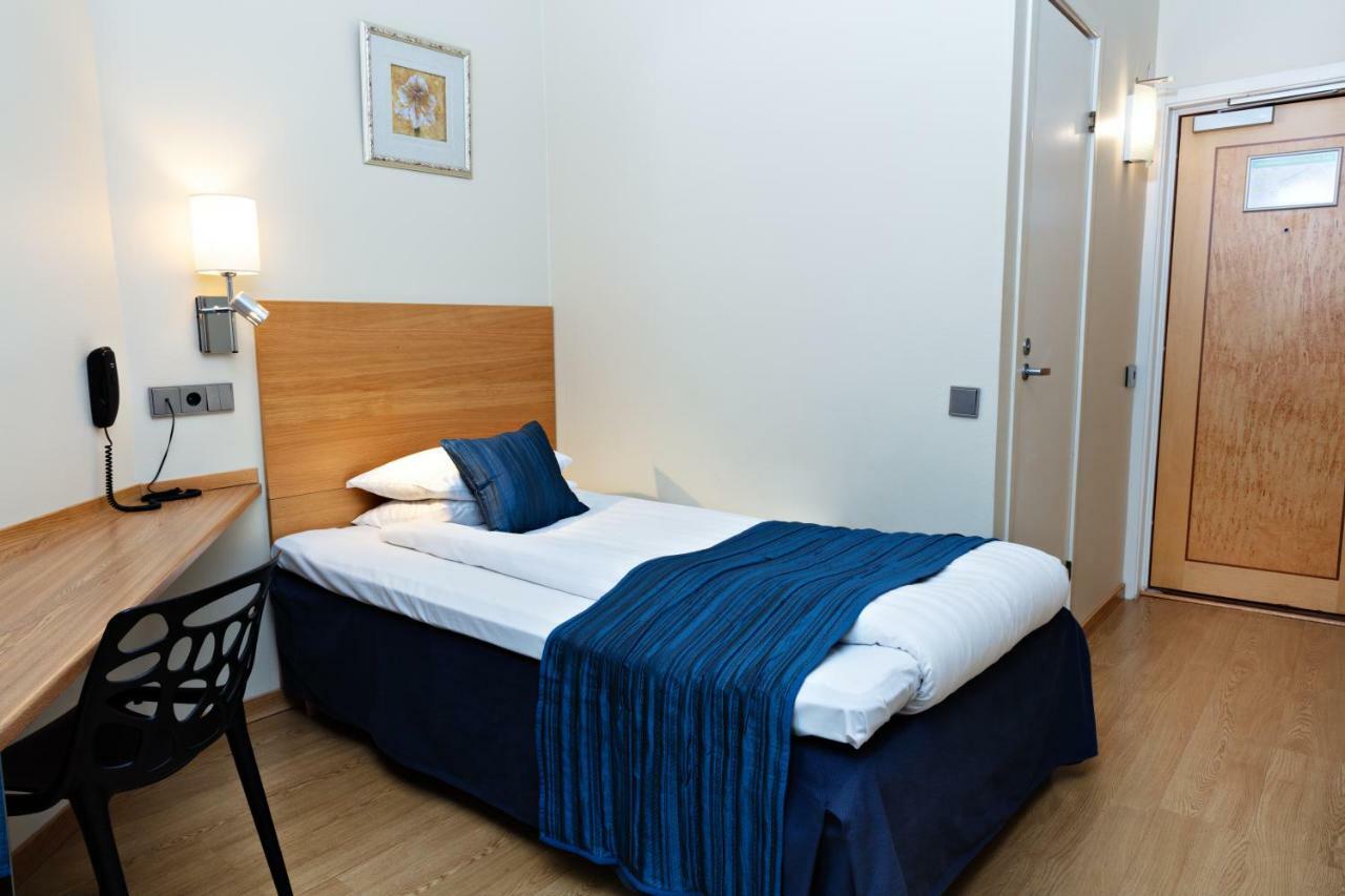 Standard Single Room,1216666675:JPEG
