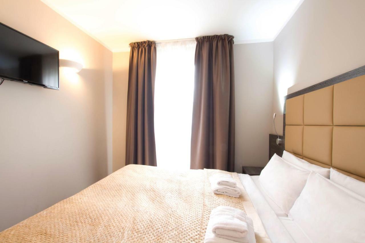 Double Room,1211927581:JPEG
