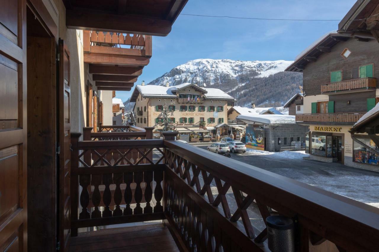Standard Double or Twin Room Balcony