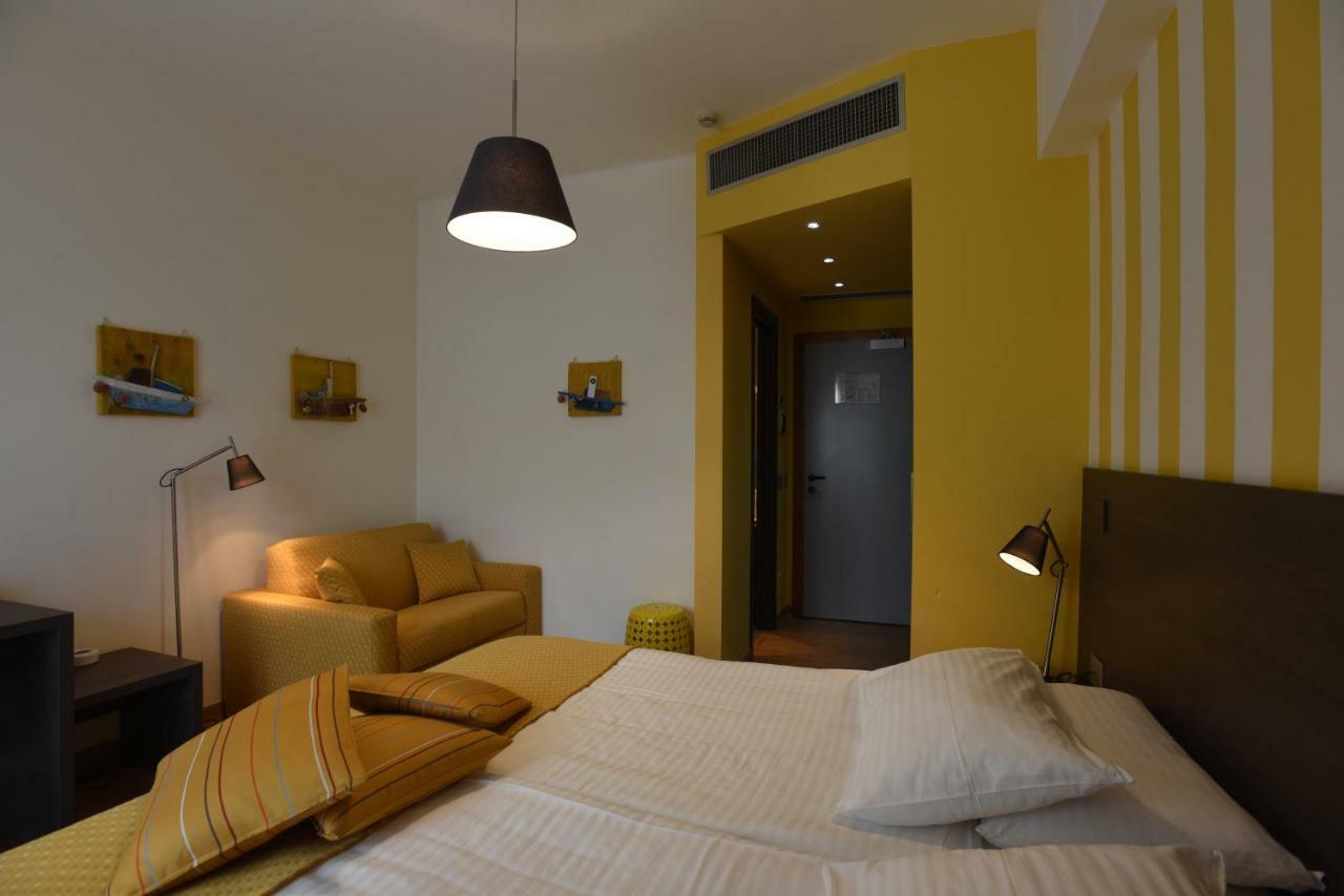 Double or Twin Room Mountain View