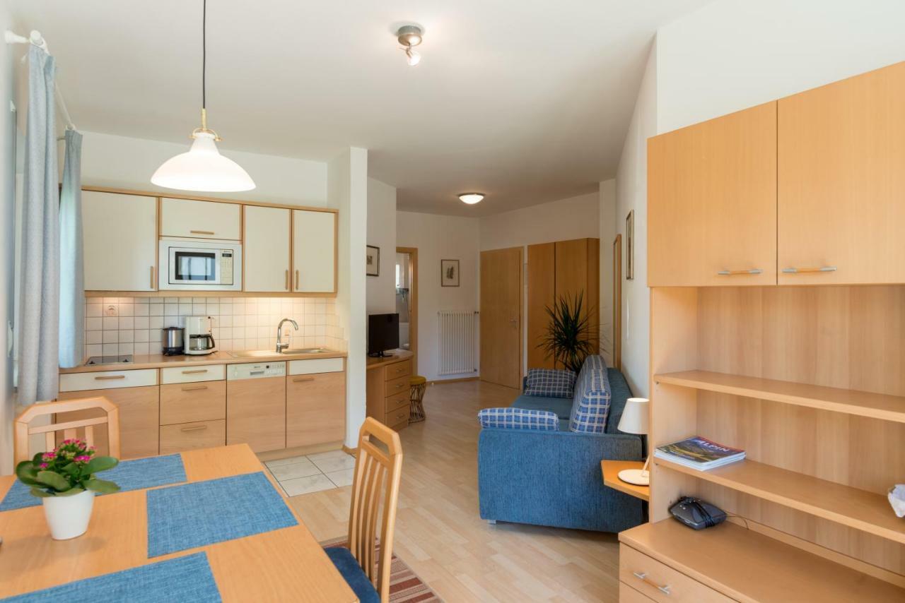 Apartment,805154925:JPEG
