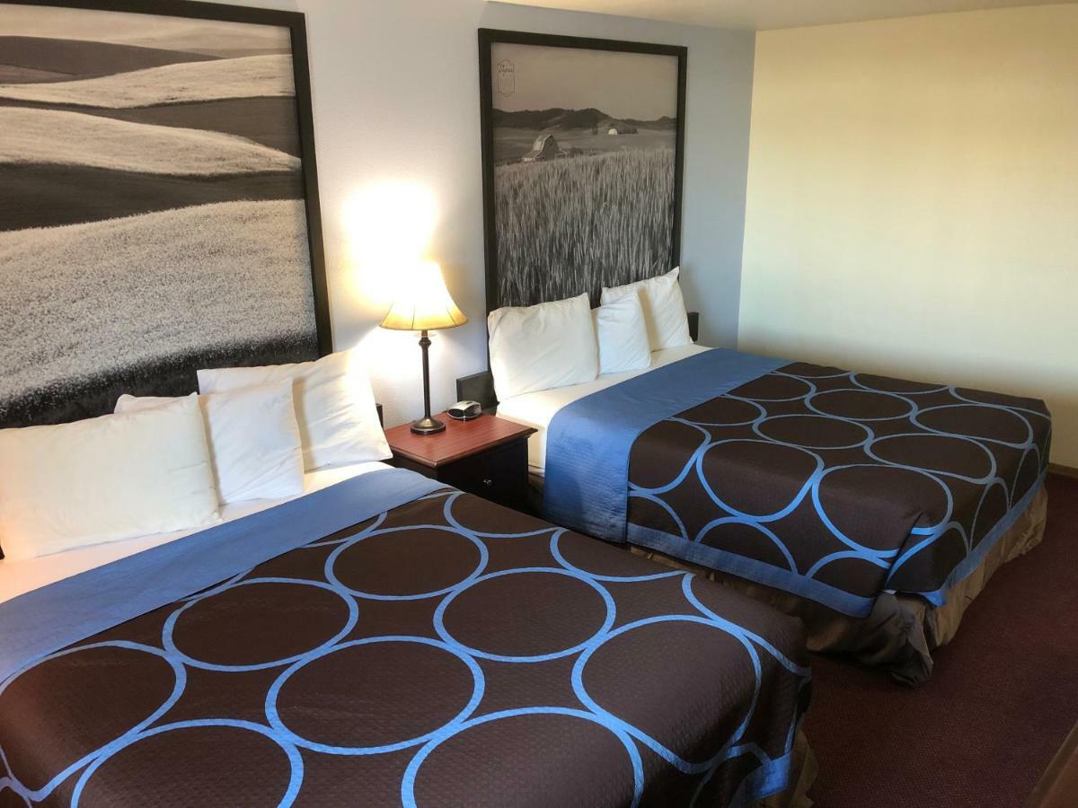 Queen Room Two Queen Beds Non-Smoking