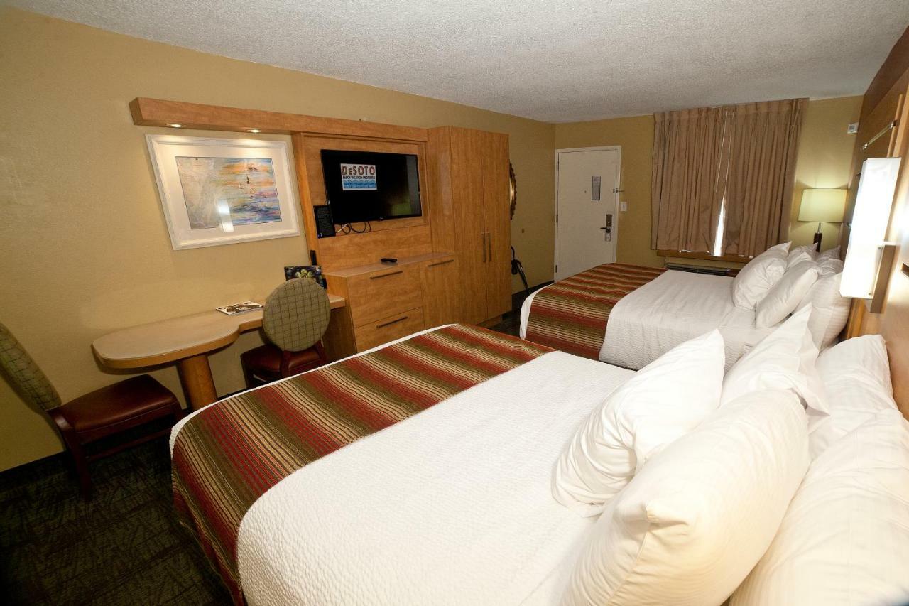 Queen Room Two Queen Beds