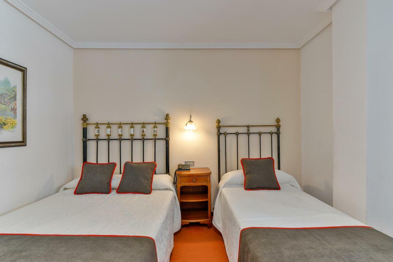 Triple Room,805632489:JPEG