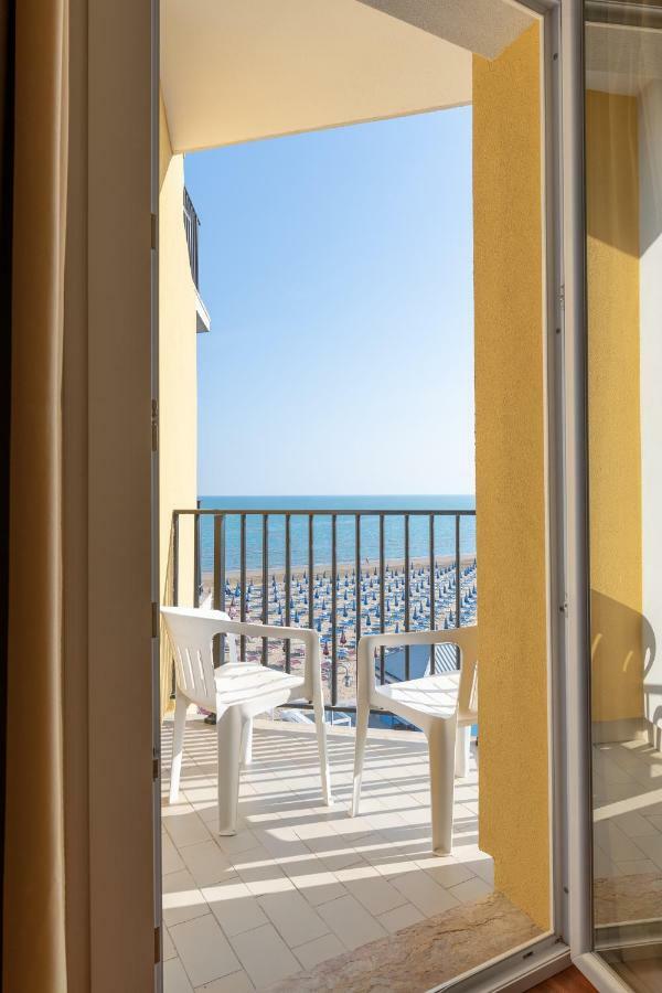 Triple Room with Partial Sea View,806019315:JPEG