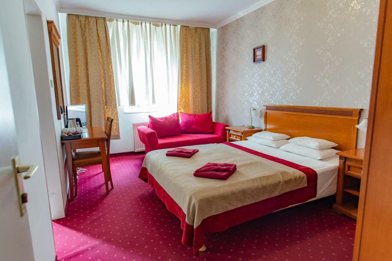 Triple Room,957535048:JPEG