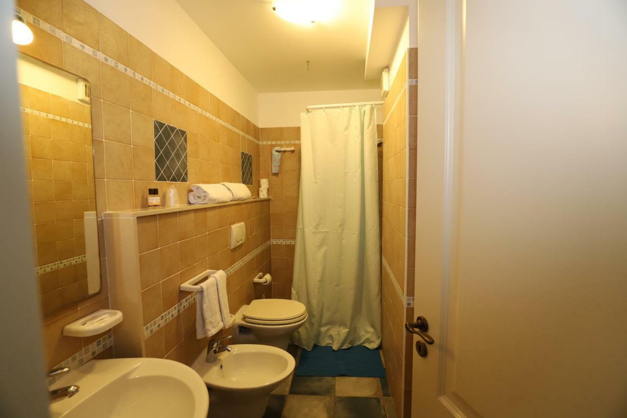 Budget Double Room,806244231:JPEG