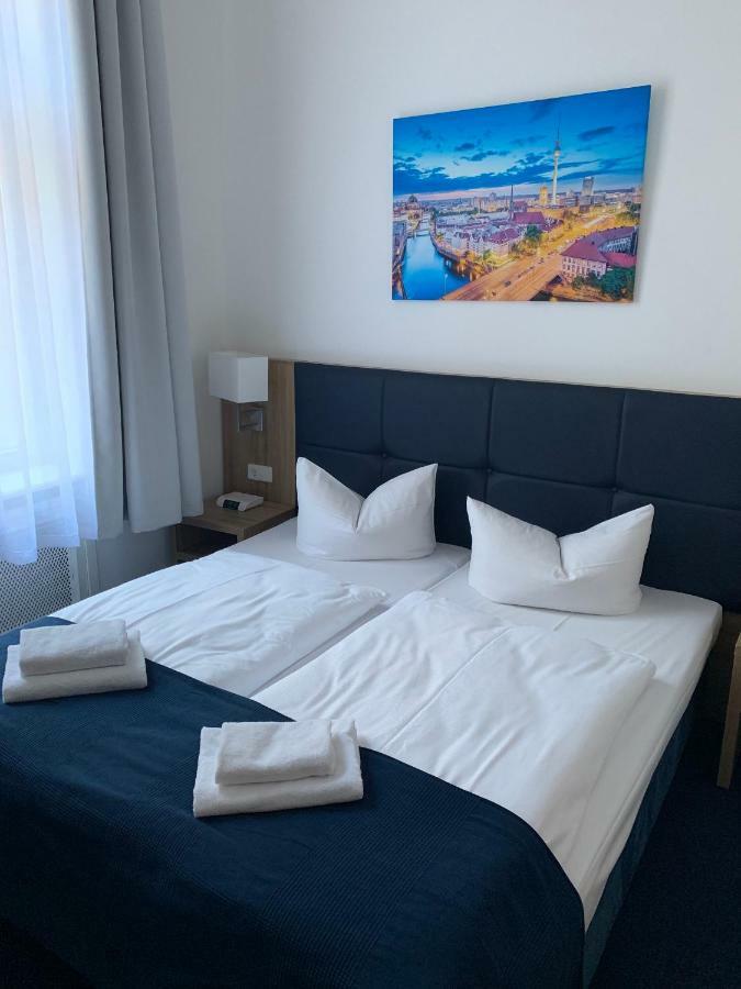 Standard Double or Twin Room,806355357:JPEG