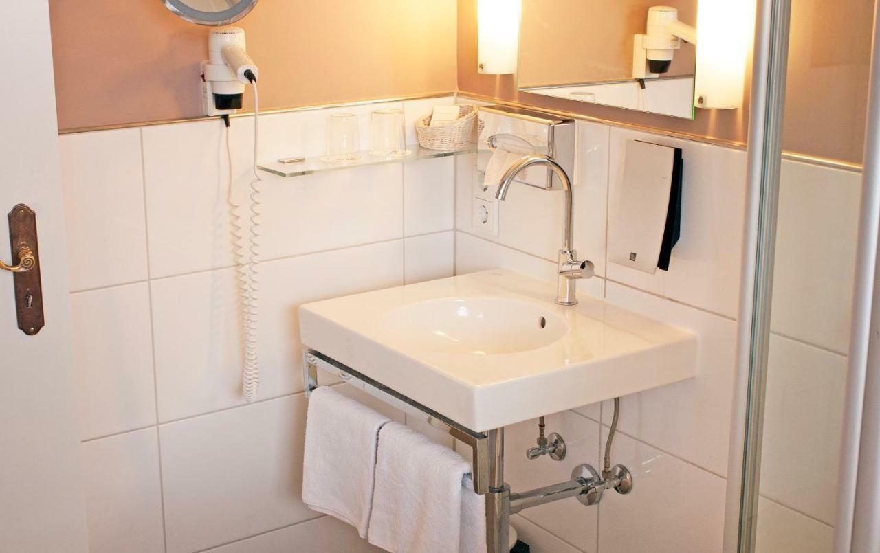 Double Room Queensize 160m mainly Annex