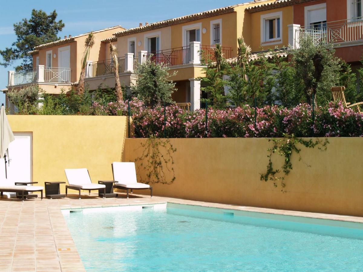 Two-Bedroom Villa Poolside