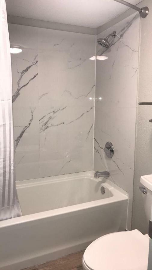 King Room Remodeled Non-Smoking
