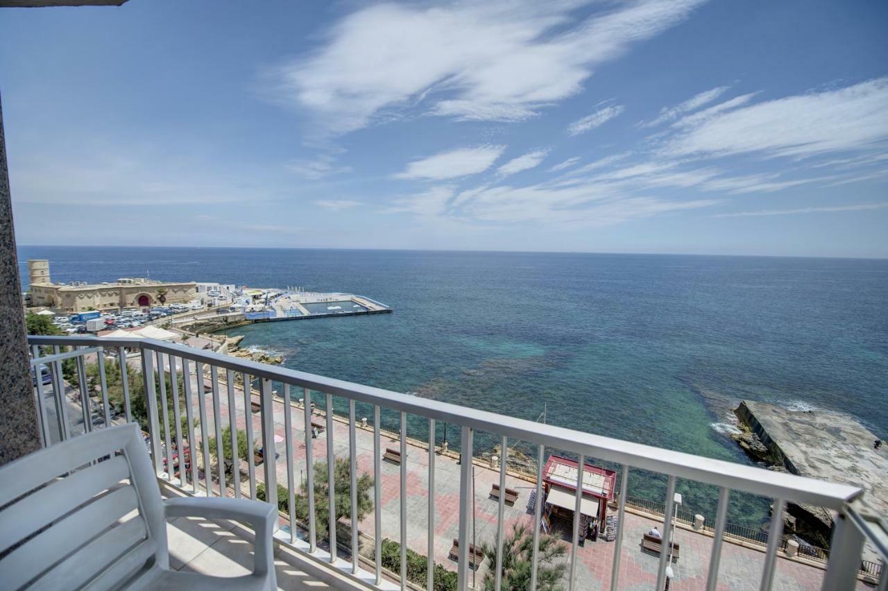 Double or Twin Room Sea View