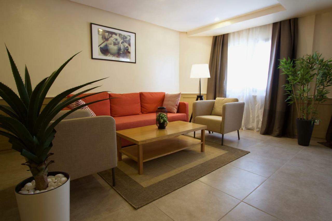 Deluxe Suite,807810618:JPEG