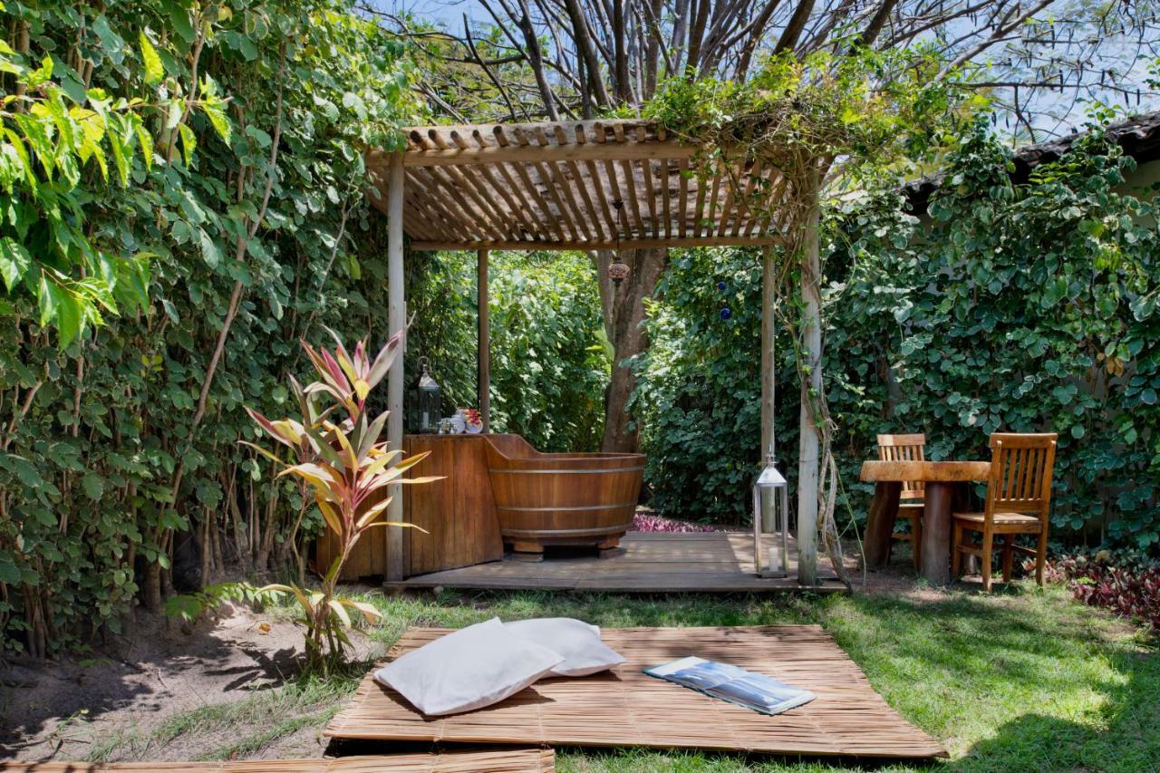 Bungalow Garden View Bath Tub,809988087:JPEG