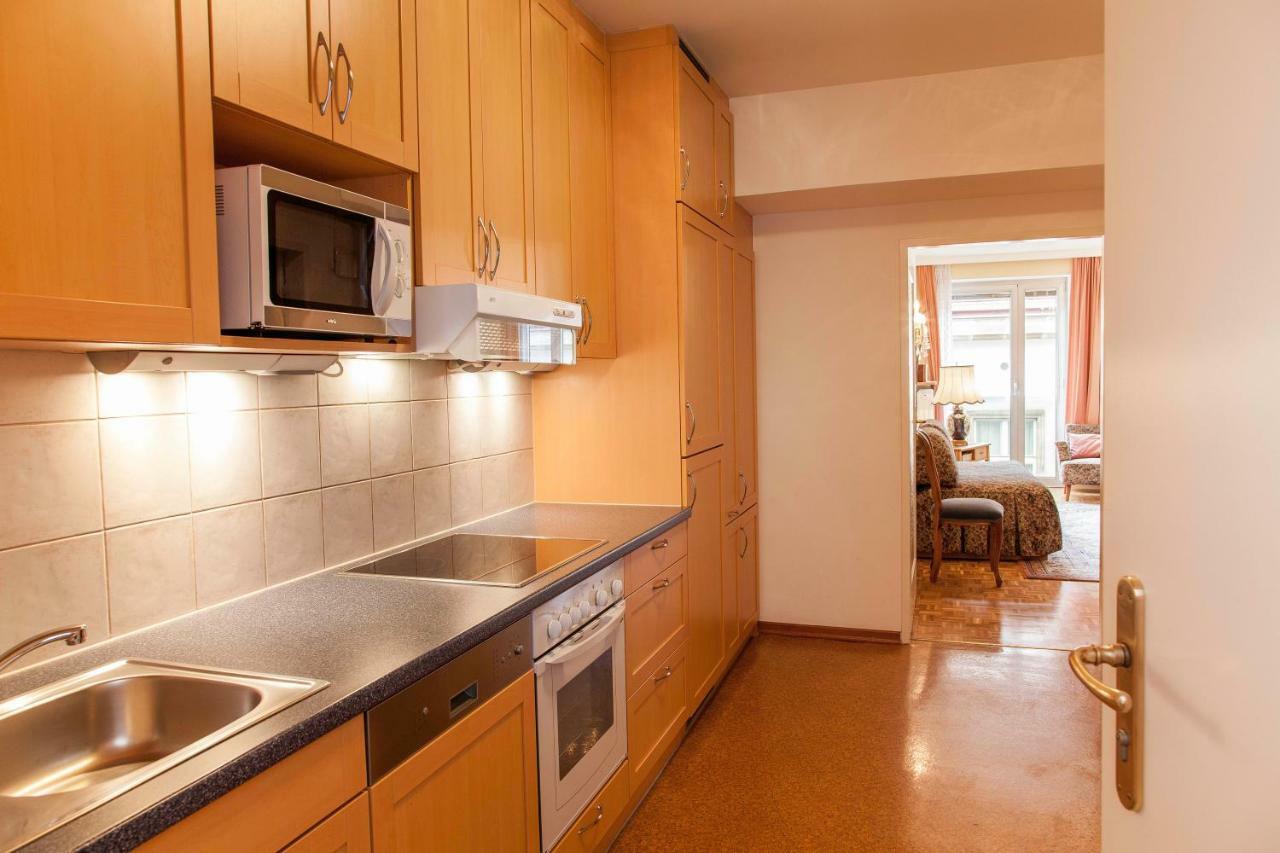 Deluxe Apartment