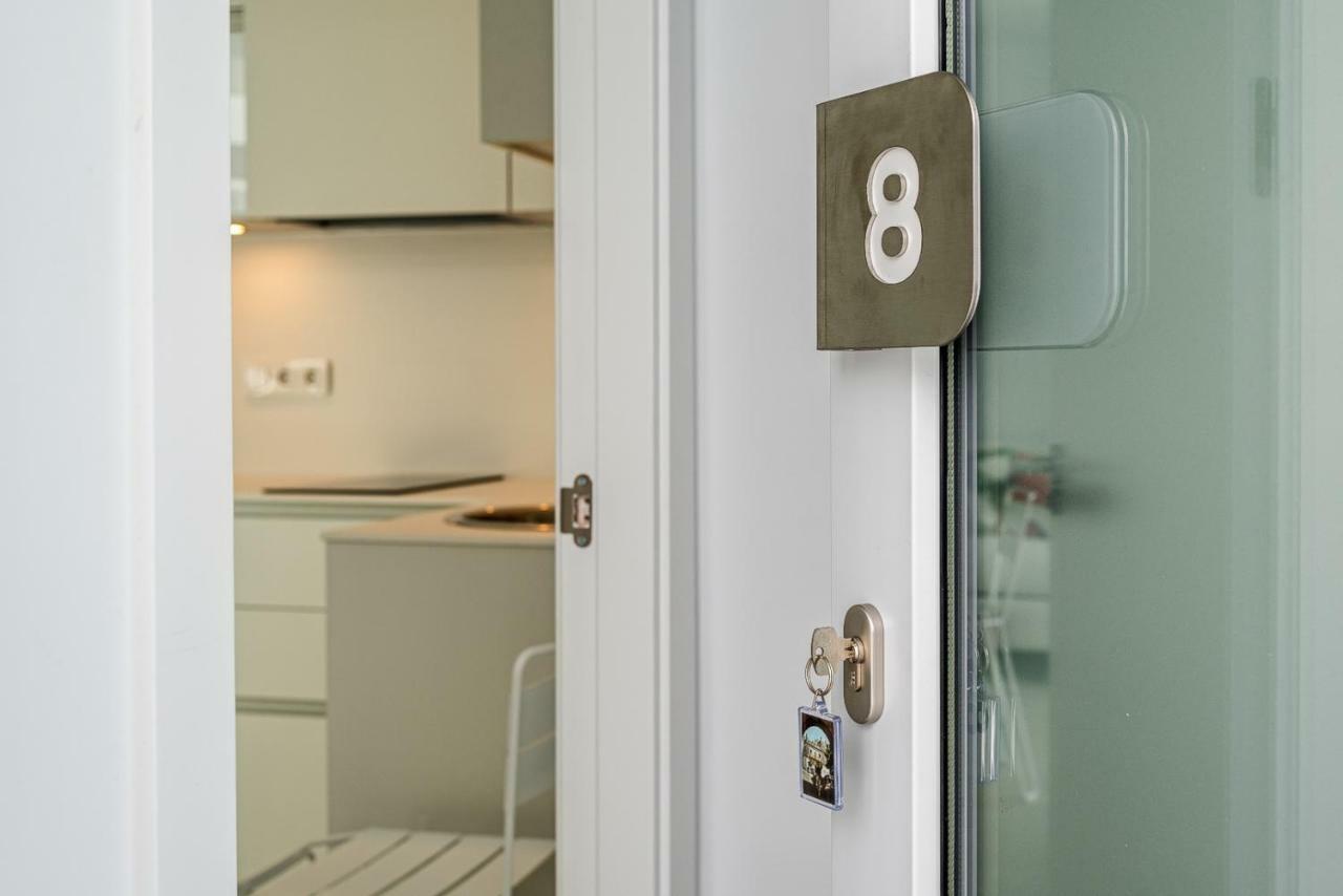 Superior One-Bedroom Apartment