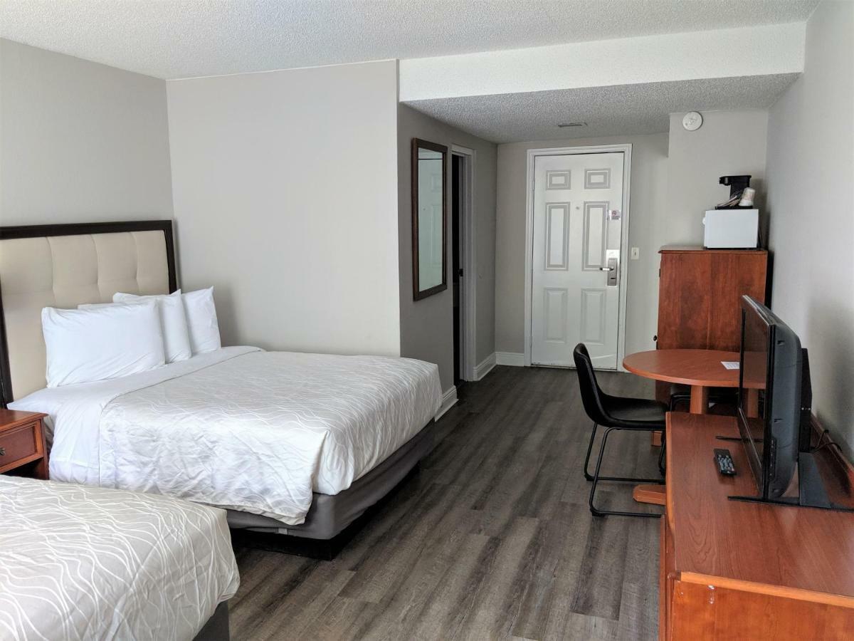 Room Two Double Beds – Street View