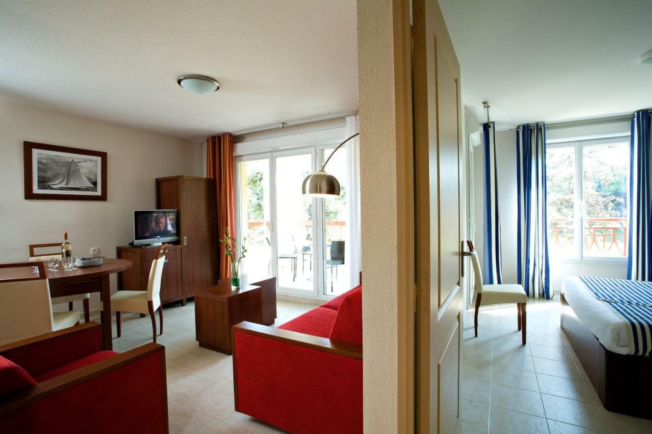 Two-Bedroom Apartment,1169252650:JPEG
