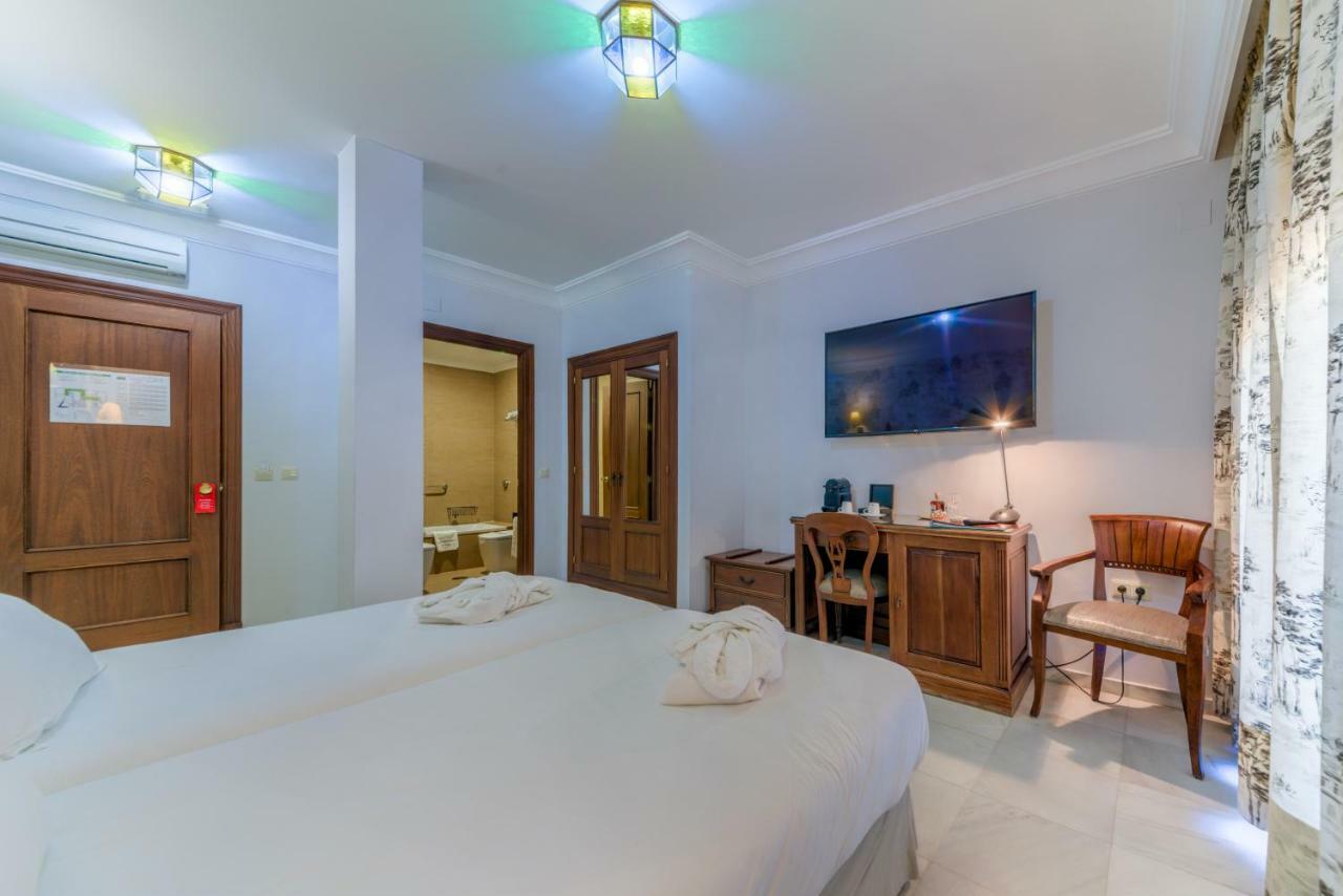 Double or Twin Room Sea View