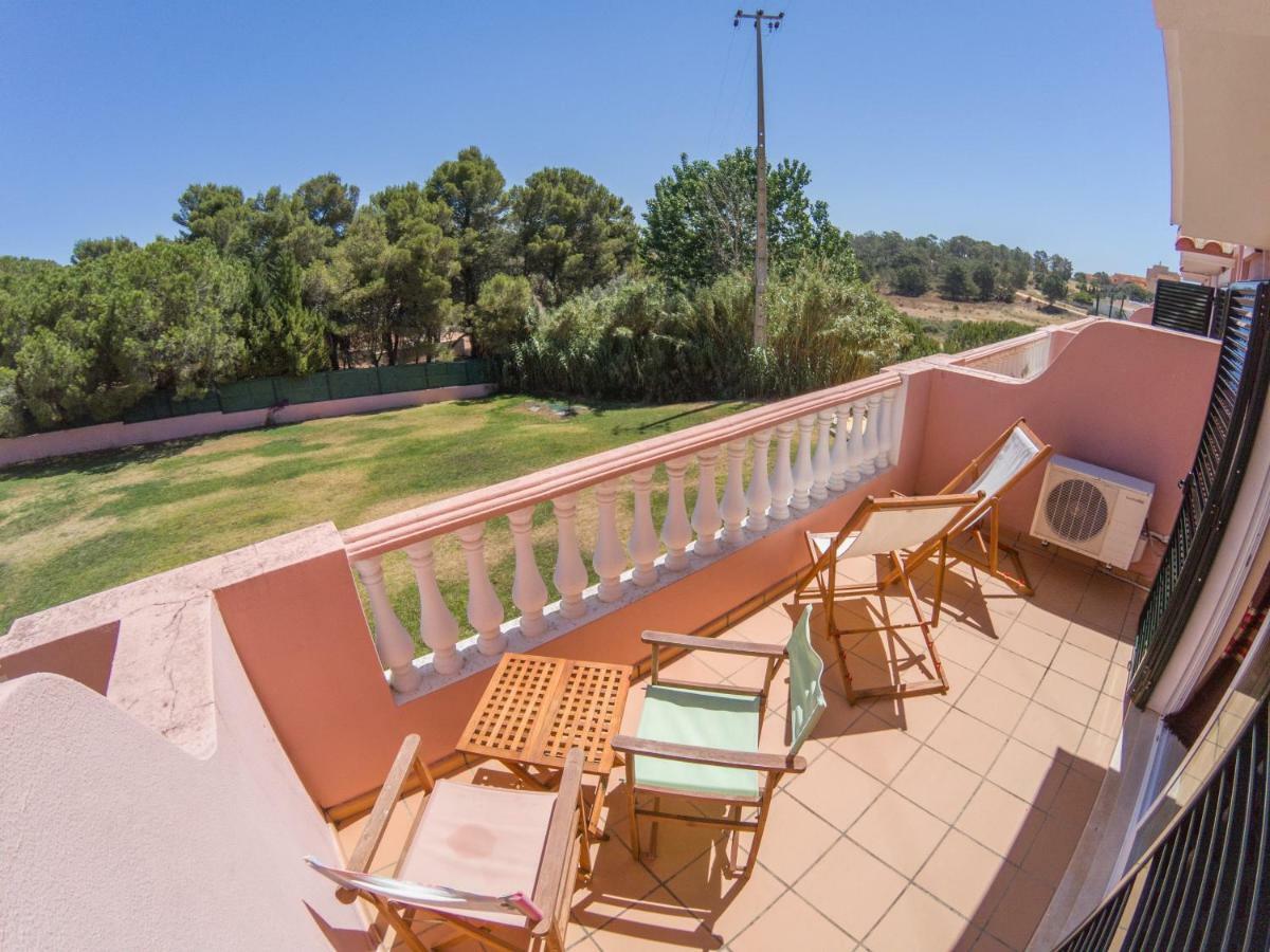 Monolocale con Balcone e Vista Giardino