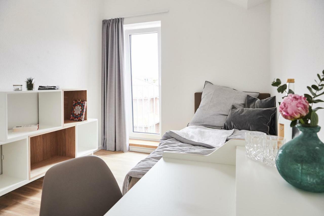 Apartment Terrace,812484270:JPEG