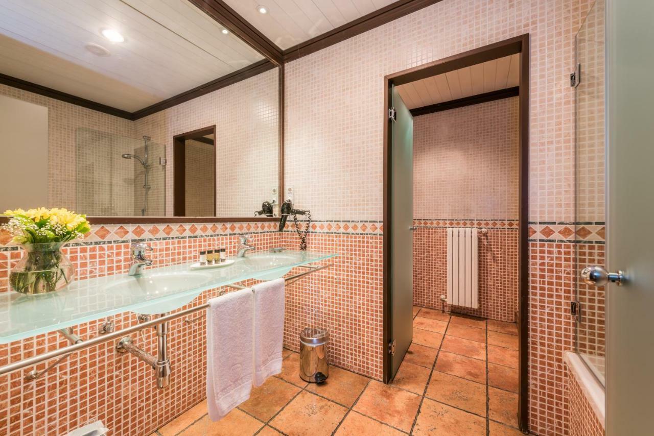 Deluxe Double or Twin Room,1618266292:JPEG