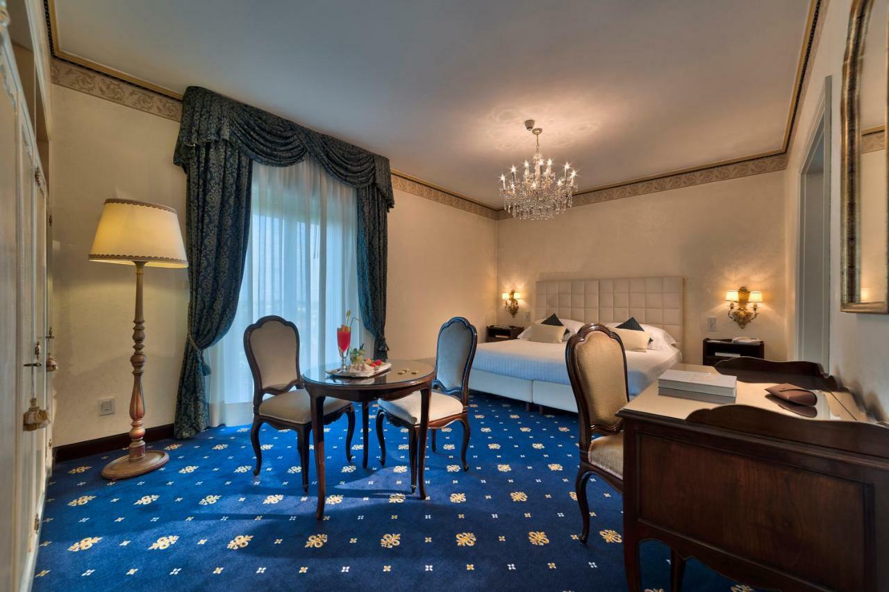 Senior Suite