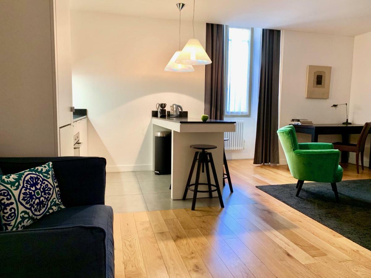 Deluxe One-Bedroom Apartment - 54m2,813024522:JPEG