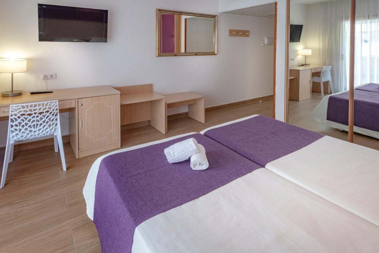 Standard Triple Room,813269331:JPEG