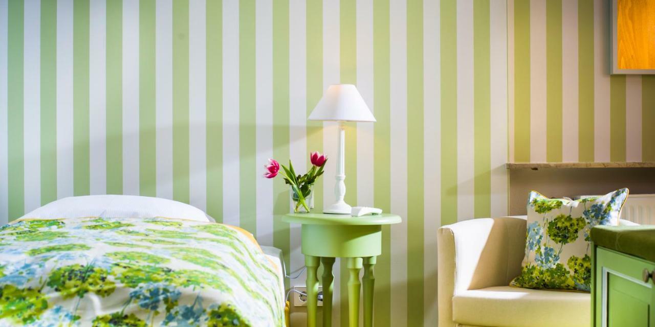 Single Room,1580326031:JPEG