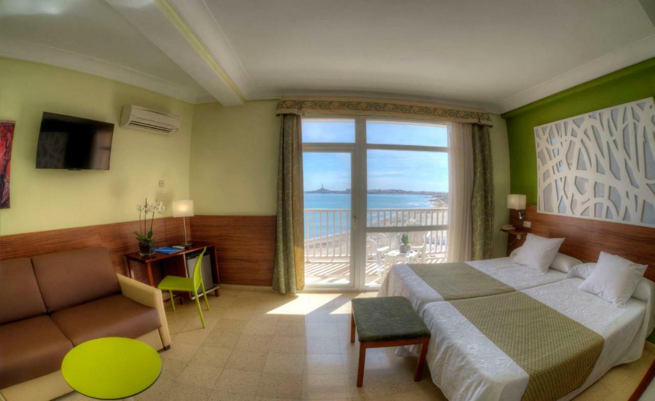 Double or Twin Room Sea View Thermal Baths Access