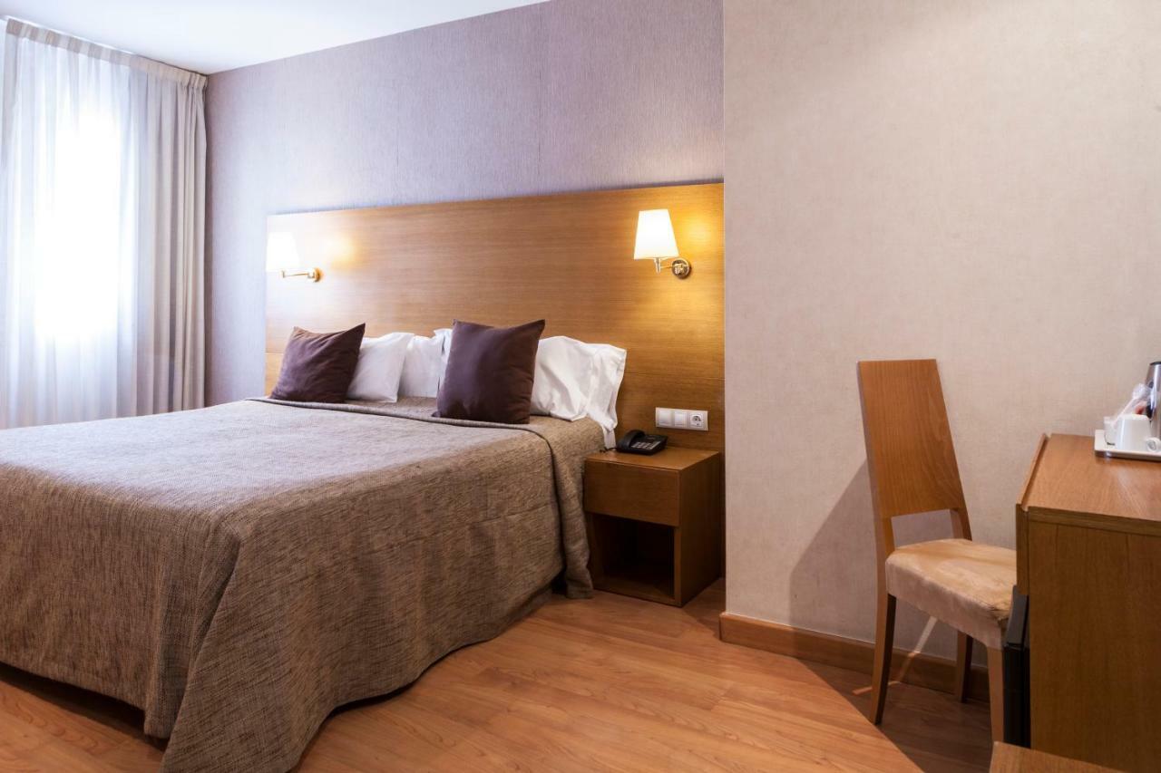 Double or Twin Room,813386049:JPEG