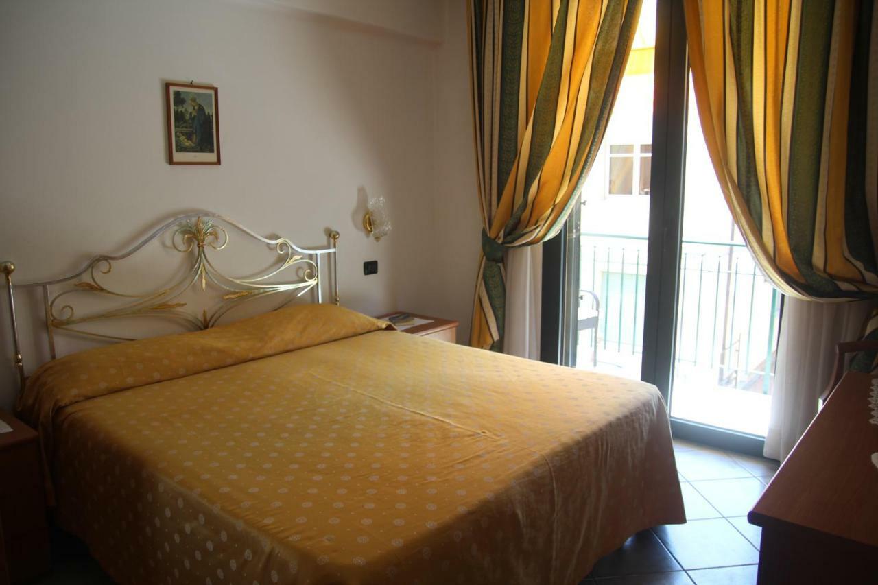 Superior Double or Twin Room,813667241:JPEG