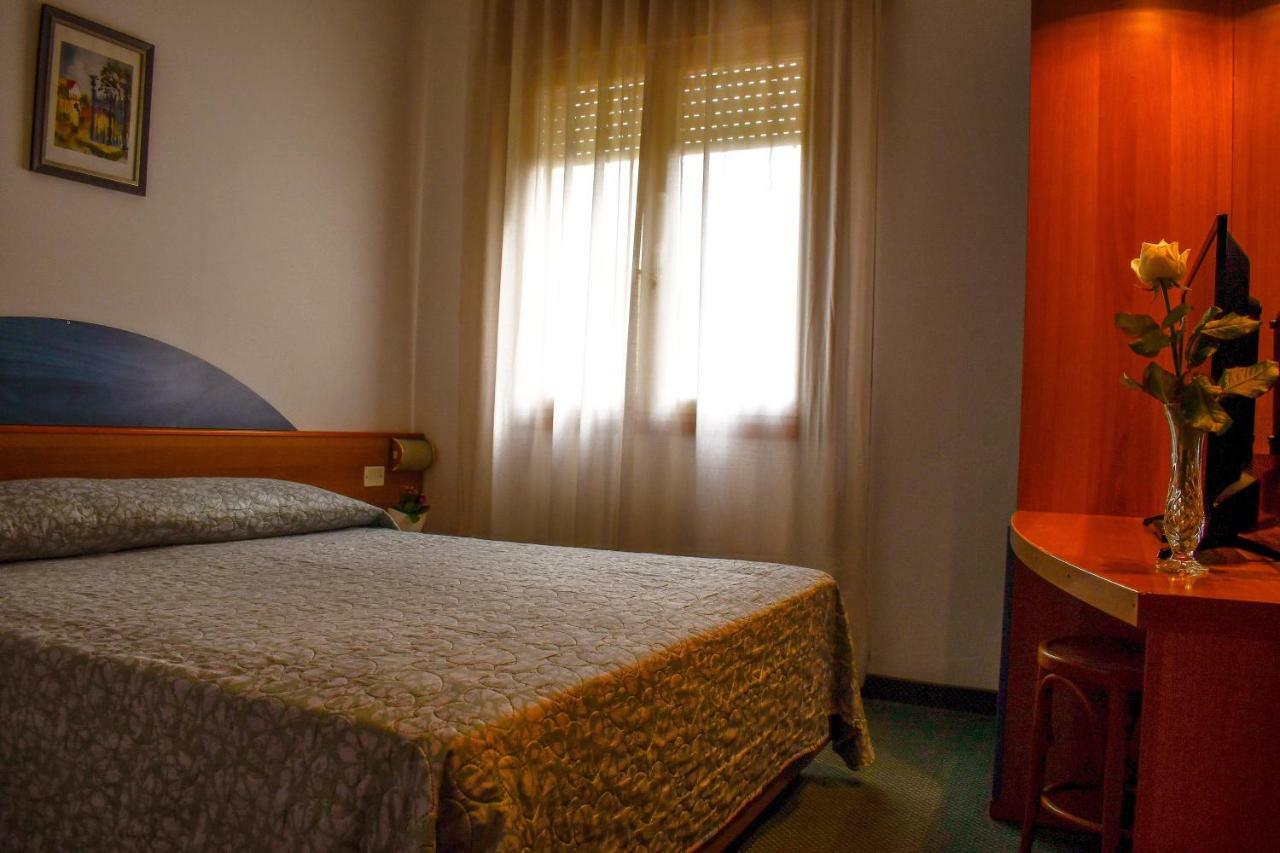 Comfort Queen Room,1642314576:JPEG